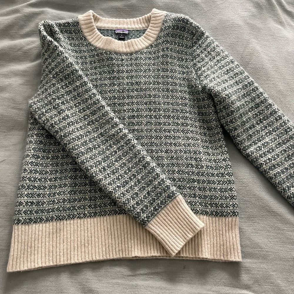 Women’s Wool Patagonia sweater